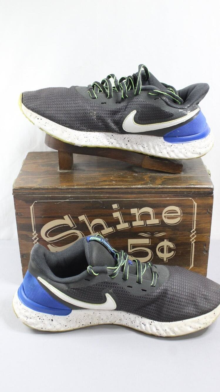 Nike Revolution 5 Mens running shoes US 9 Black Speckled foam midsole Athletic